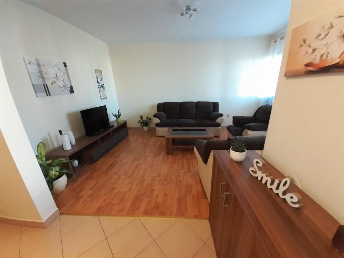 Apartman Lila Apartman *
